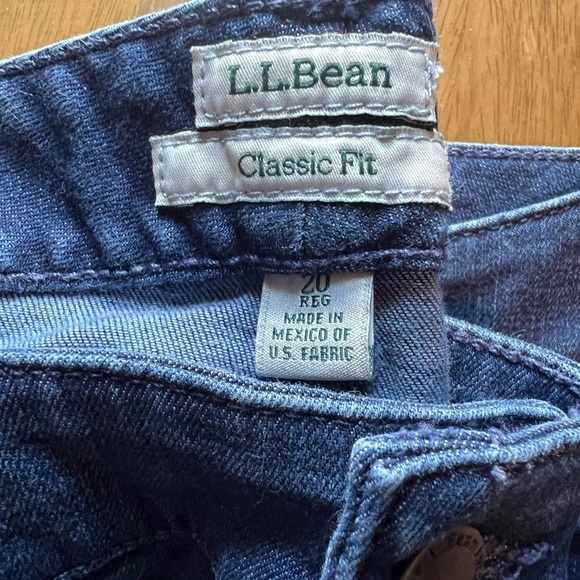 L.L. Bean classic fit jeans. Size 20. Medium wash. Great condition. - Picture 5 of 7